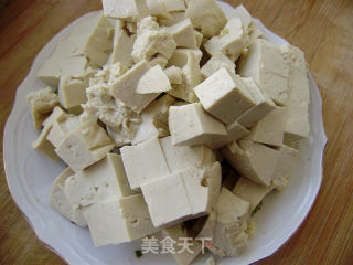 家常菜----孜然辣炒豆腐的做法步骤：1