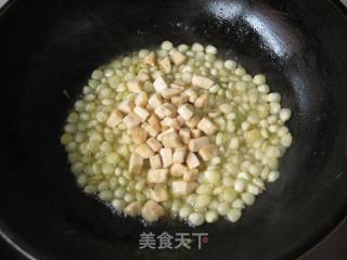 彩椒玉米炒鸡丁的做法步骤：6