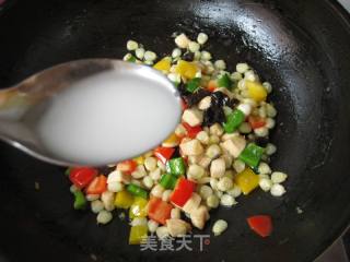彩椒玉米炒鸡丁的做法步骤：9