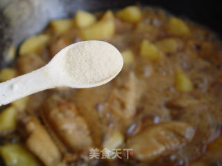 土豆烧鸡翅的做法步骤：9