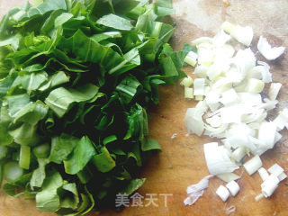 牛肉丸子菜心汤的做法步骤：1