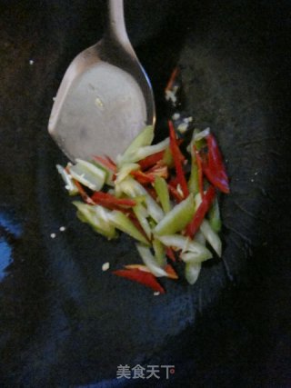 青红椒炒日本豆腐的做法步骤：3