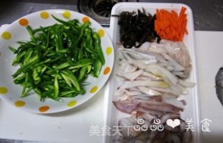 味增什锦鱿鱼的做法步骤：1