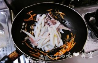 味增什锦鱿鱼的做法步骤：5