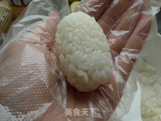 【花样寿司】----日式厚蛋烧寿司的做法步骤：13