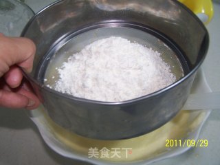 玫瑰芝士蛋糕卷的做法步骤：5