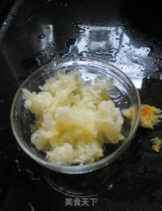 雪耳秋梨糖水的做法步骤：3