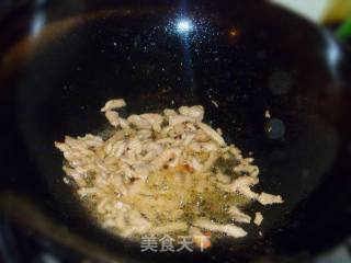 【家庭快手小炒】四季家常小炒---尖椒芹菜炒肉丝的做法步骤：5