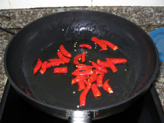 苦瓜炒腊肉的做法步骤：3