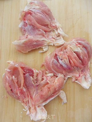 【荤菜】香煎鸡腿肉的做法步骤：4