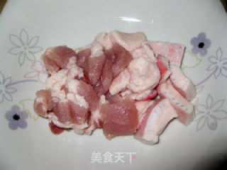 豉香猪皮焖苦瓜的做法步骤：1