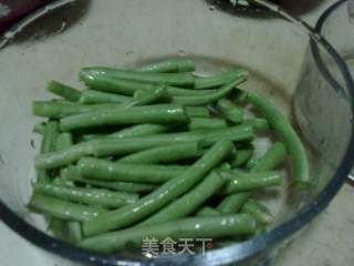 饭菜一体之 豇豆焖面的做法步骤：1