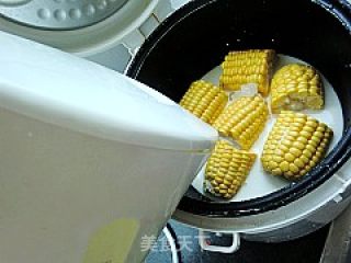 馋嘴小吃---奶香玉米棒的做法步骤：5