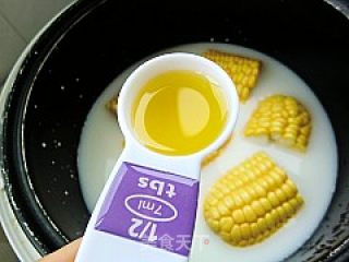 馋嘴小吃---奶香玉米棒的做法步骤：6