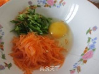 懒懒的周末早点-杂蔬蛋饼的做法步骤：3