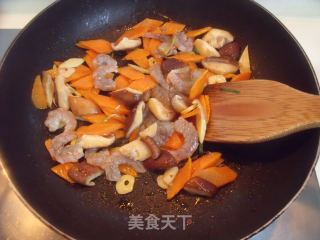挡不住的清新鲜香------鲜虾黄瓜饭的做法步骤：7