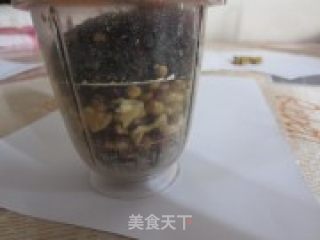 补脑乌发--核桃芝麻五谷粉的做法步骤：5