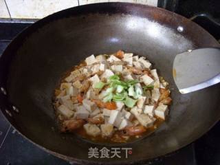虾头烧豆腐的做法步骤：11