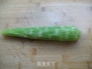炝拌莴笋的做法步骤：2