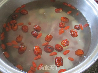 花旗参鸡肉汤的做法步骤：6