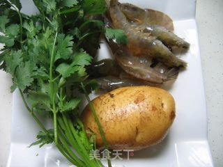 芝香土豆虾的做法步骤：1