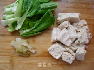 茶树菇冻豆腐汤的做法步骤：1