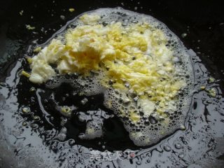 绿豆芽蛋炒饭的做法步骤：2