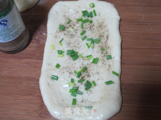 芝麻葱香卷的做法步骤：6