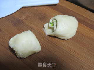 芝麻葱香卷的做法步骤：8