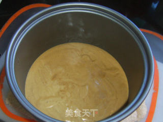 香醇摩卡戚风—— 电饭锅做的做法步骤：11