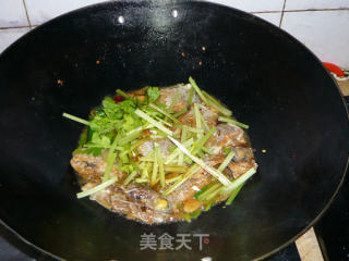 家常带鱼的做法步骤：9