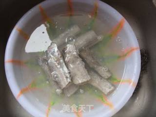 家常煮带鱼的做法步骤：2
