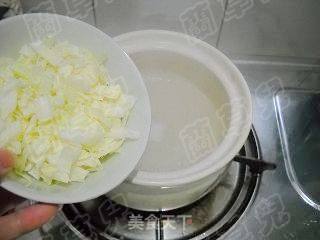 卷心菜木耳粥的做法步骤：3