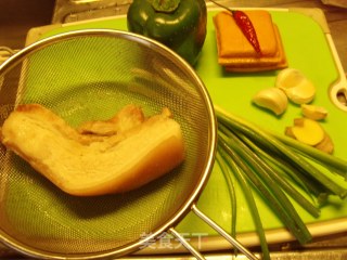 醬爆回锅肉的做法步骤：3