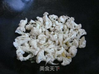 青炒菜花的做法步骤：4