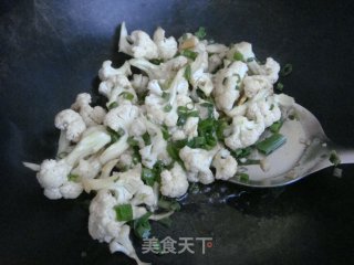 青炒菜花的做法步骤：5