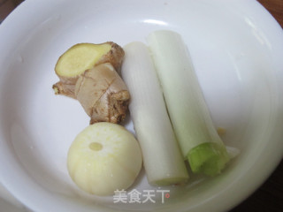 南昌特色筒骨鱼头火锅（家庭版）的做法步骤：7