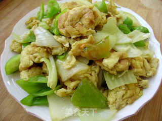 家常菜----圆葱青椒炒鸡蛋的做法步骤：10
