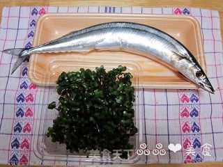 秋天的味道——盐烧秋刀鱼的做法步骤：1