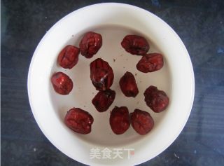银耳南瓜红枣羹的做法步骤：2