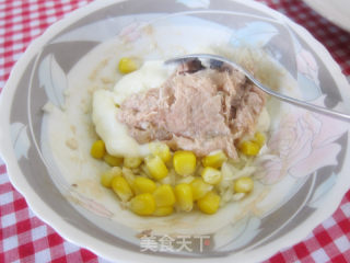 Tuna 沙拉口袋面包的做法步骤：8