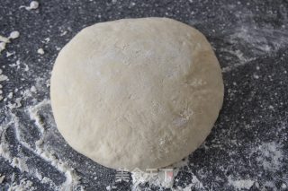 Flammkuchen – 法国传统洋葱培根烧饼的做法步骤：3