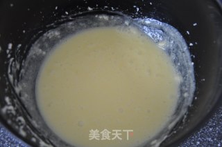 无筋 - 松软的巧克力慕斯蛋糕的做法步骤：1