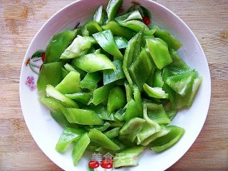 尖椒两样的做法步骤：2
