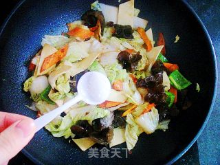 五彩黑白菜的做法步骤：16