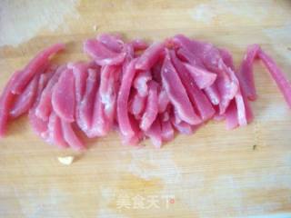 黑木耳炒肉片的做法步骤：2