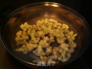 西红柿炒菜花的做法步骤：4