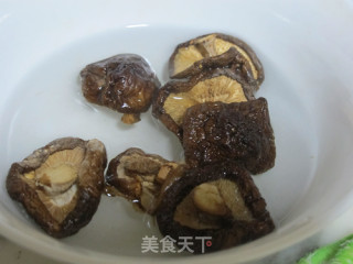 荷香糯米蒸排骨的做法步骤：5