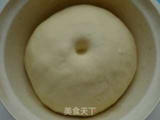 松软可口的----奶香苹果面包的做法步骤：1