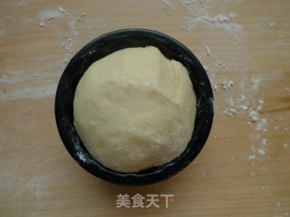 松软可口的----奶香苹果面包的做法步骤：7